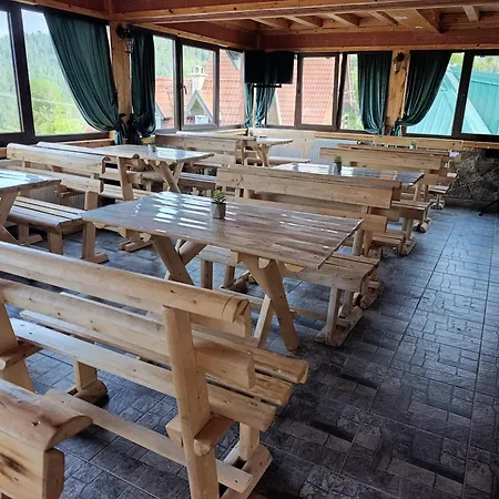 Vikendica Jezdic Casa de Férias Vezanja