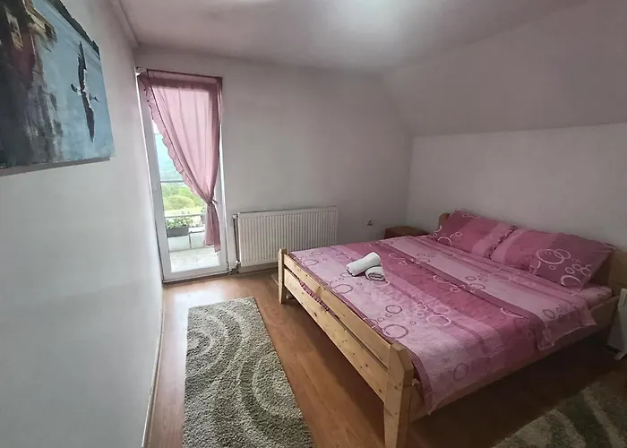 Vikendica Jezdic * Vezanja